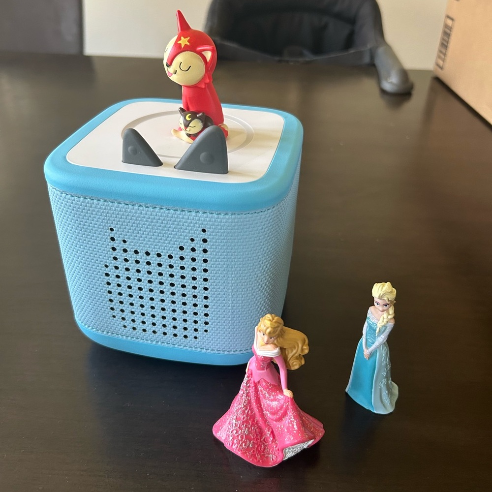 Tonie box 2 Kids Story Cube with Character Figures and quiz game play